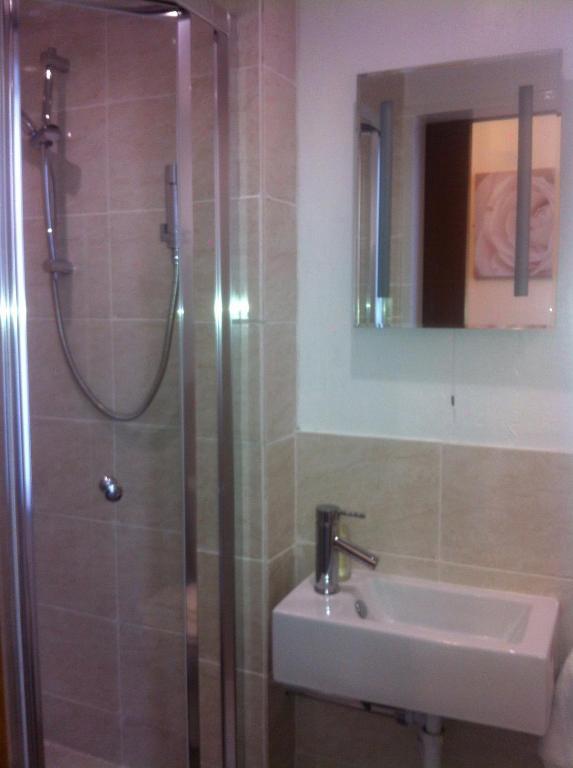 Adelaide House Hotel Luton  Habitación foto